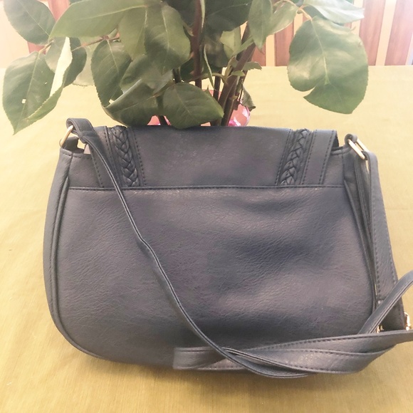 🌼 Rampage Versatile Crossbody Handbag 🌼 - Picture 5 of 7